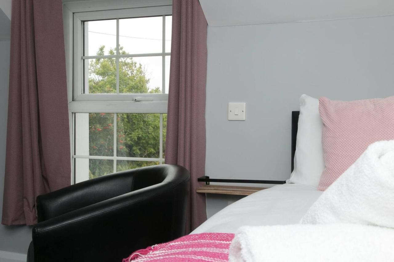 Pass The Keys Modern En-Suite Room In Country Pubrestaurant 2 Llanddona Eksteriør bilde