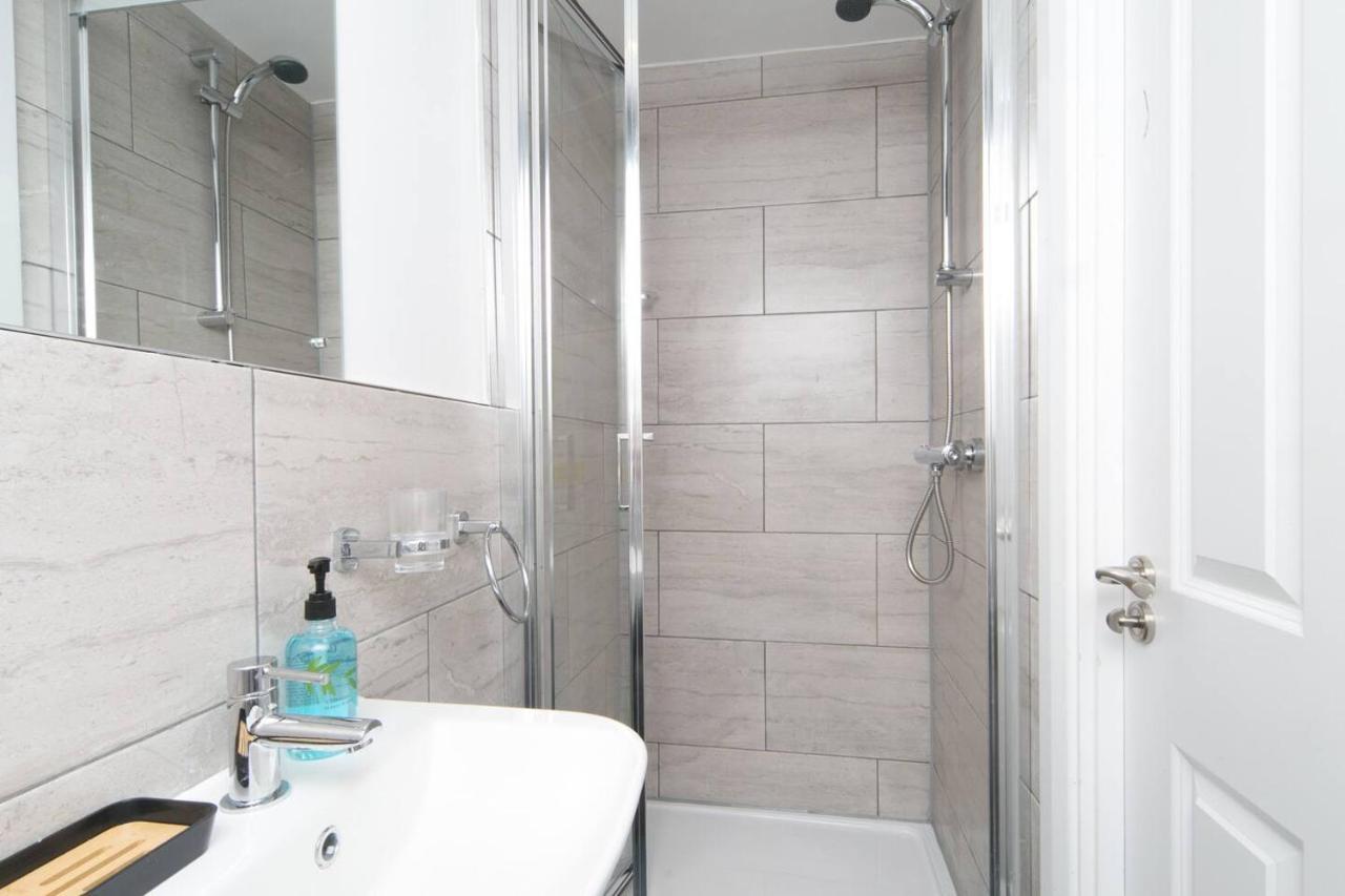 Pass The Keys Modern En-Suite Room In Country Pubrestaurant 2 Llanddona Eksteriør bilde