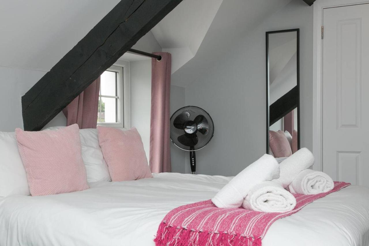Pass The Keys Modern En-Suite Room In Country Pubrestaurant 2 Llanddona Eksteriør bilde