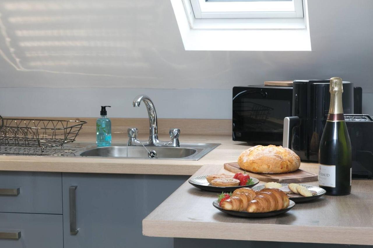 Pass The Keys Modern En-Suite Room In Country Pubrestaurant 2 Llanddona Eksteriør bilde