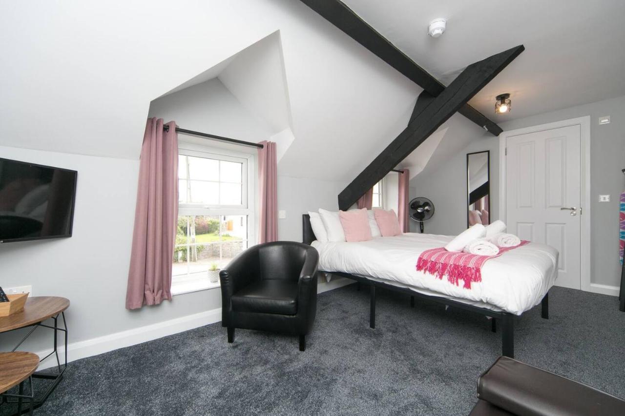 Pass The Keys Modern En-Suite Room In Country Pubrestaurant 2 Llanddona Eksteriør bilde